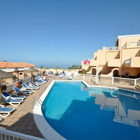 Paradise Court 25 Wifi Pool Апартаменты *